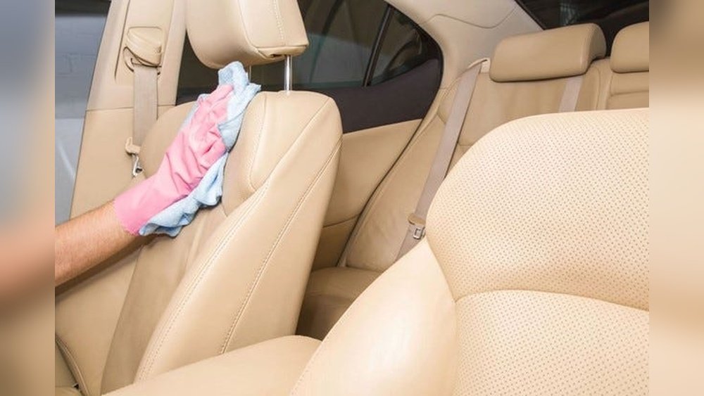 How to Clean Car Seat from Poop: Quick & Effective Cleanup Tips